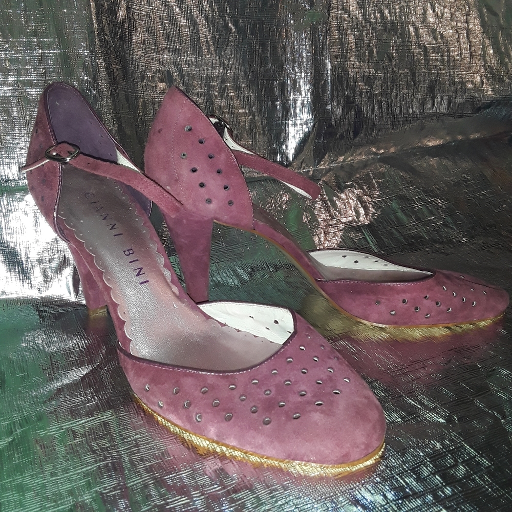 Gianni Bini Leather Mauve Purple Heels 8M